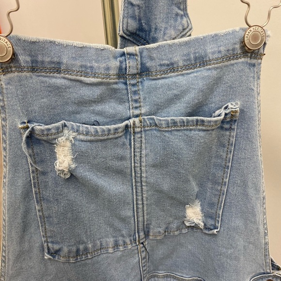 Distressed overalls - Picture 2 of 7